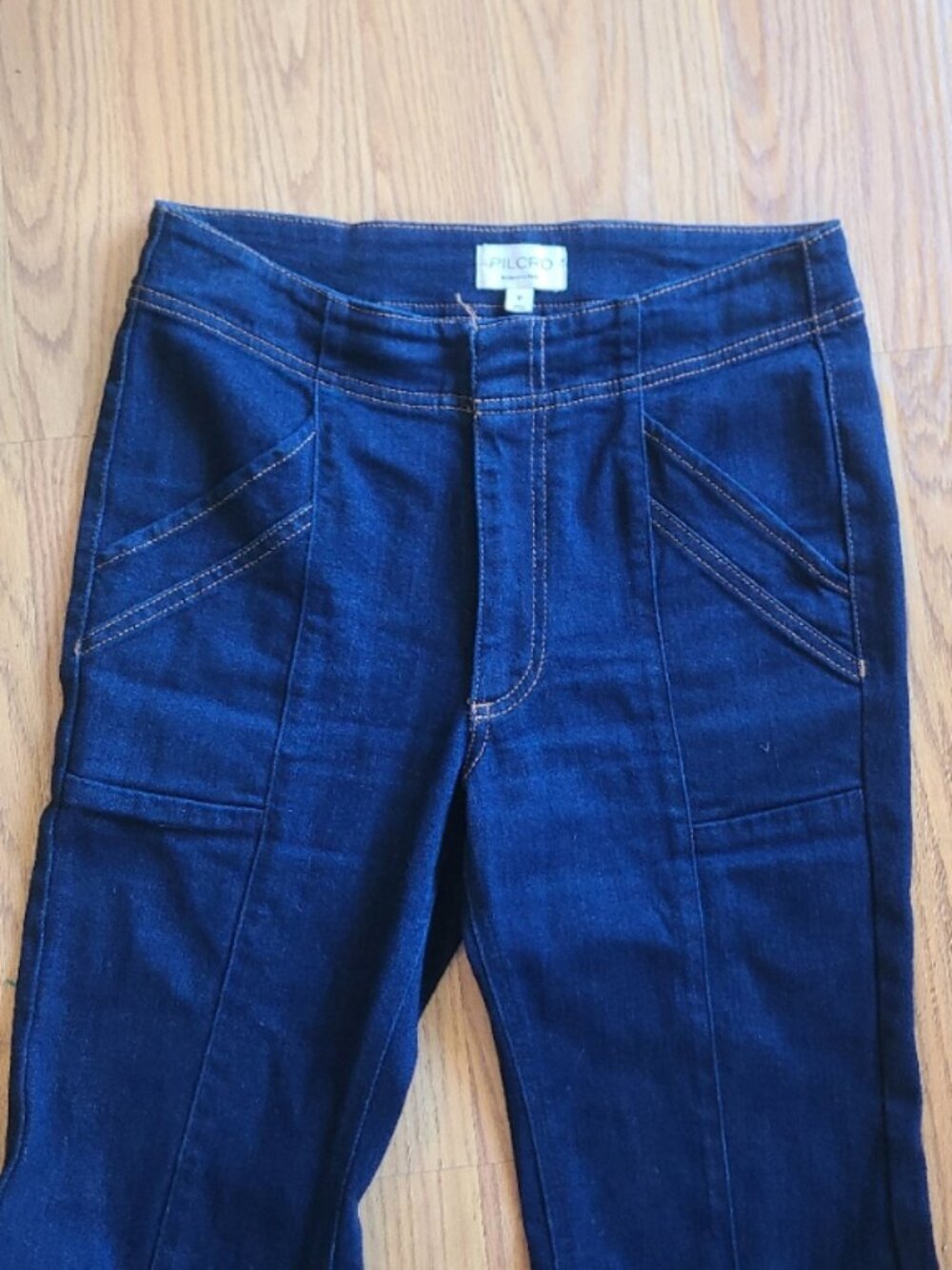 ANTHRO PILCRO PUDDLE MID-RISE FLARE JEANS GORED HEM TROUSER FRONT HEMMED sz 27 - Picture 4 of 9